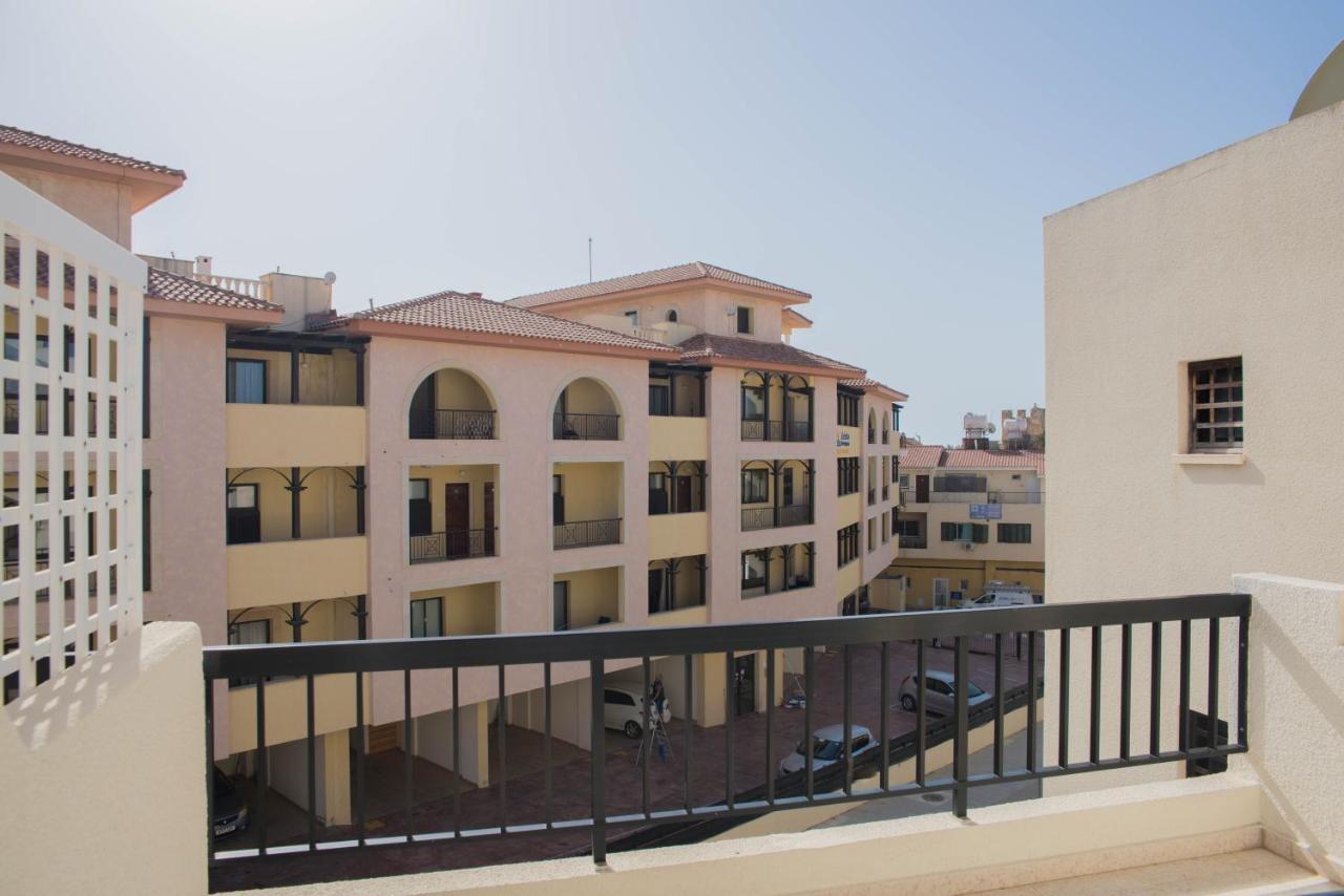 One Bedroom Apartment In Paphos In Good Location Exterior foto
